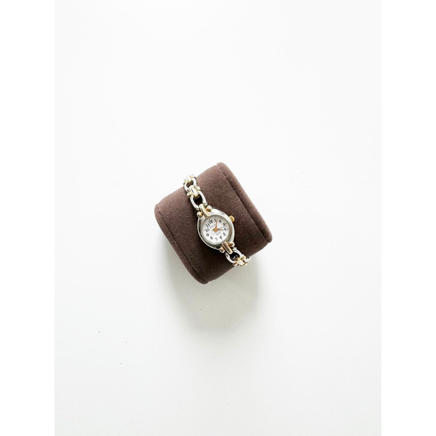 Vintage Two Tone Watch with Circular Face and Band Detail l Relic