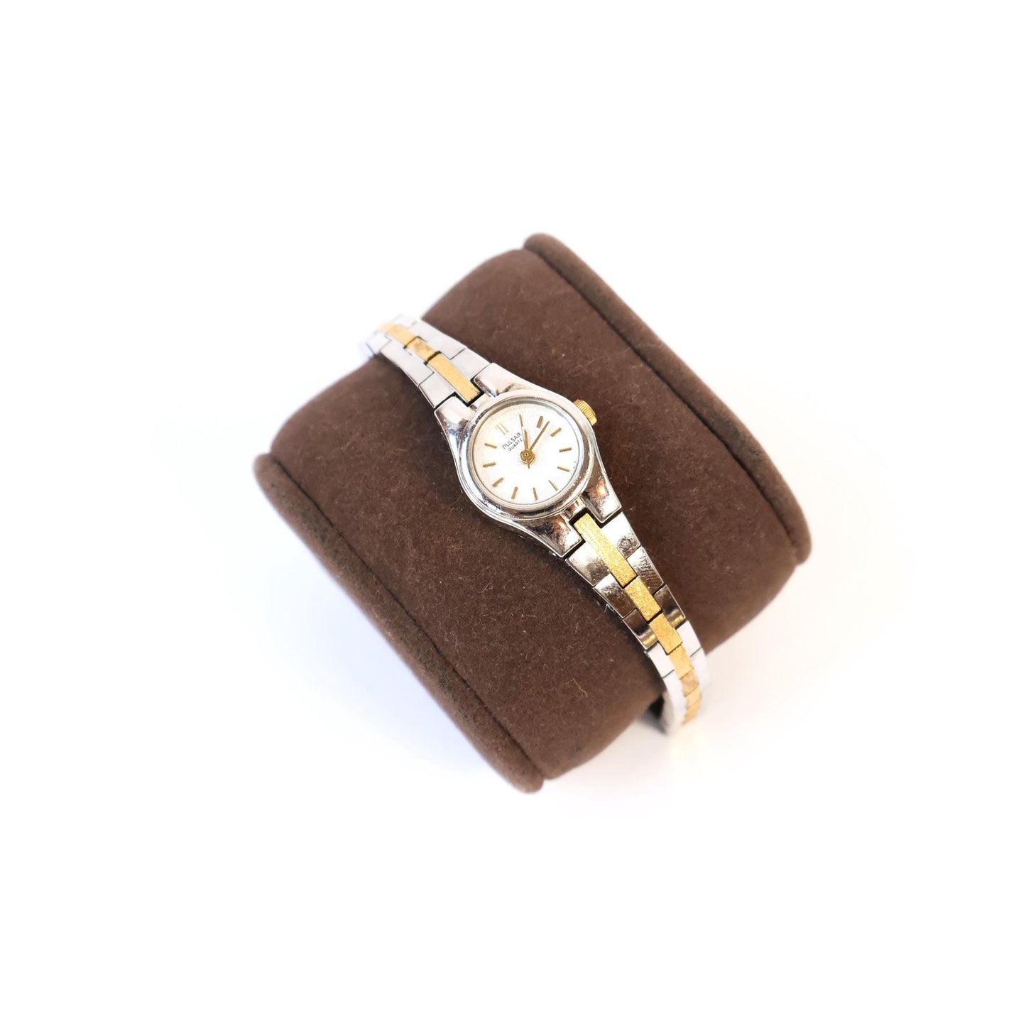 Vintage Two-Toned Watch with White Round Face | PULSAR