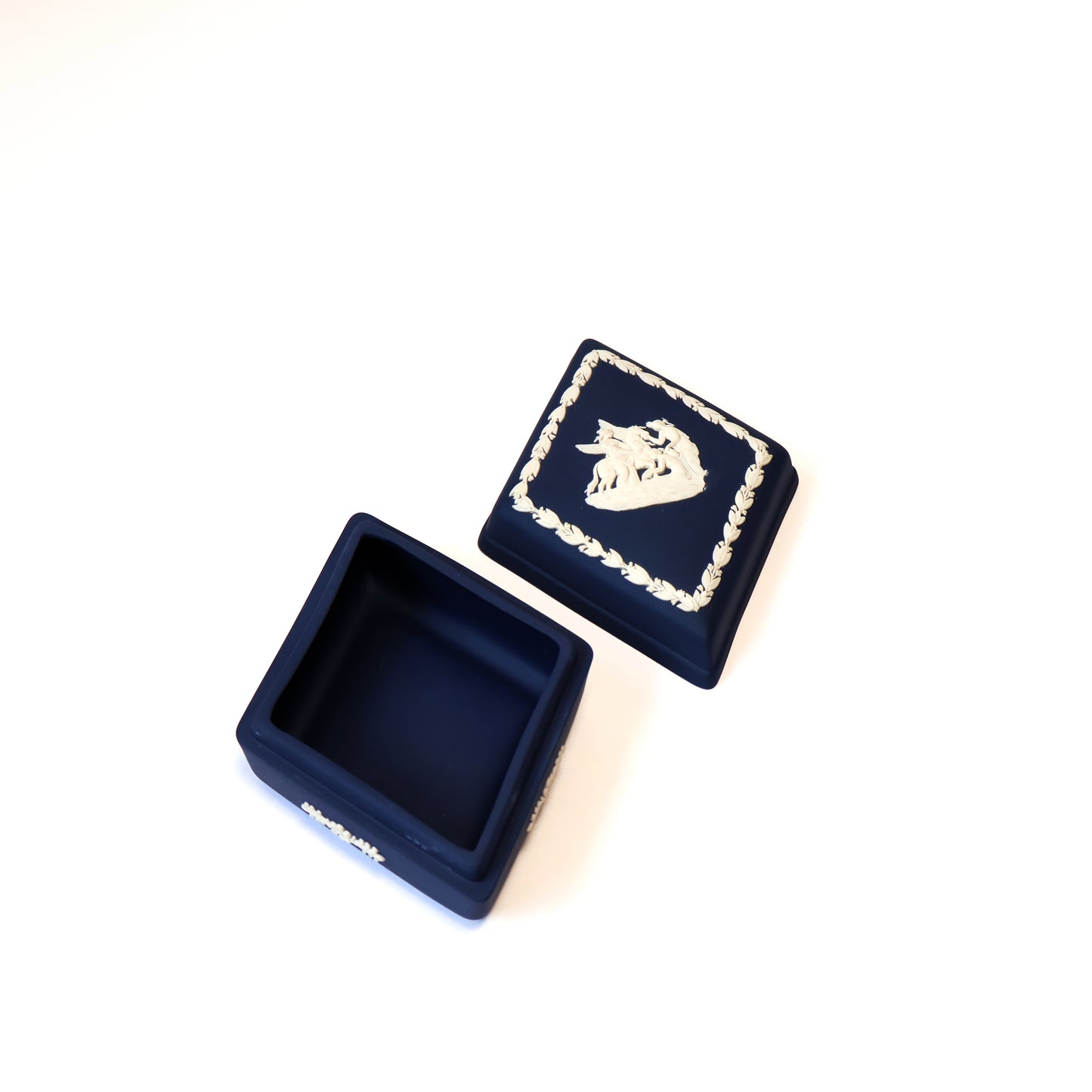 Wedgwood Jasperware trinket box