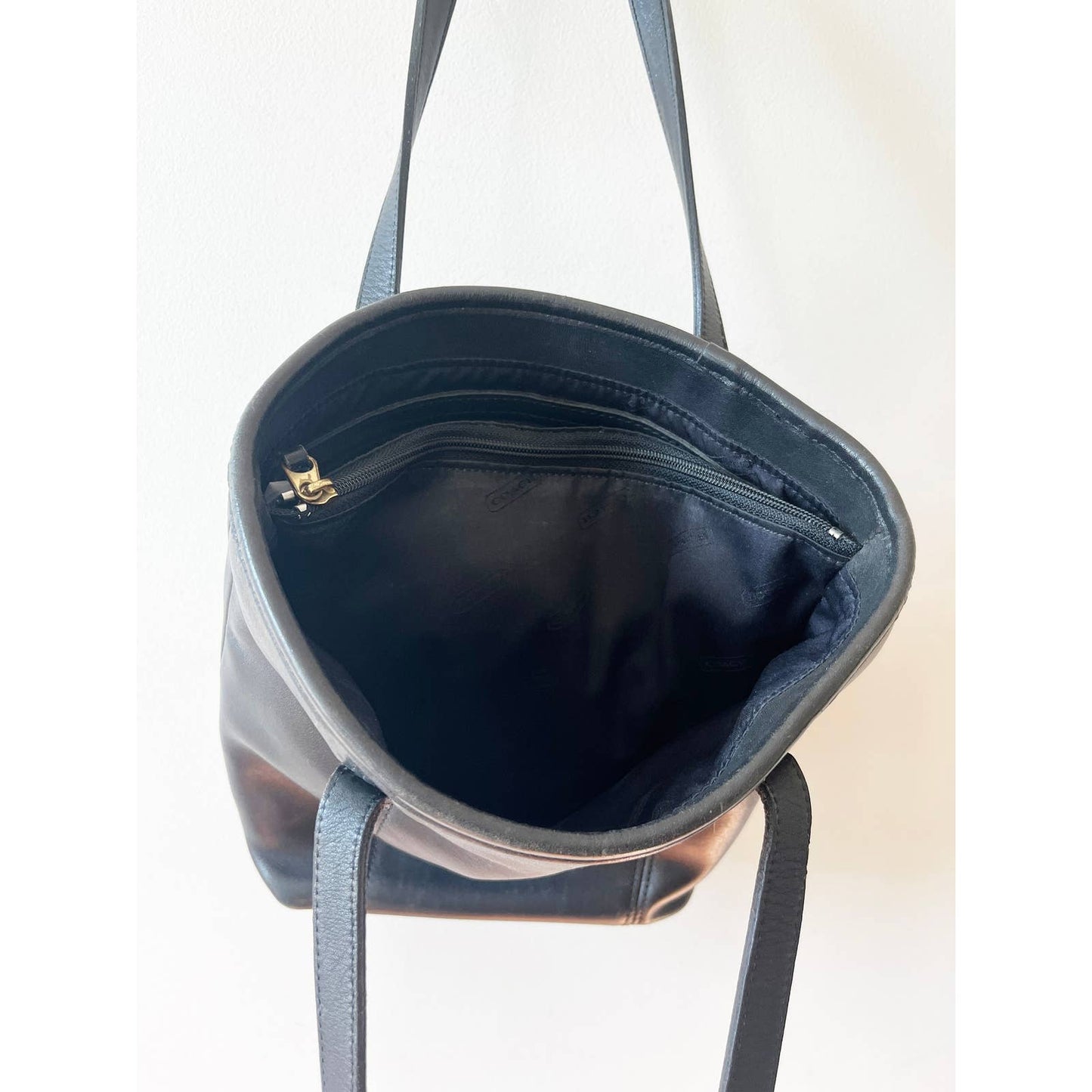Vintage Coach Black 90s Shoulder Bag