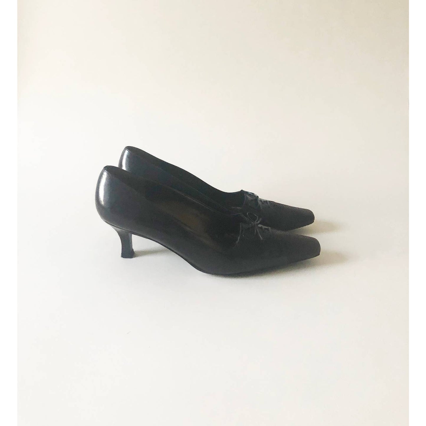 Vintage 90s Stuart Weitzman Pointed Toe Pumps Size 7.5