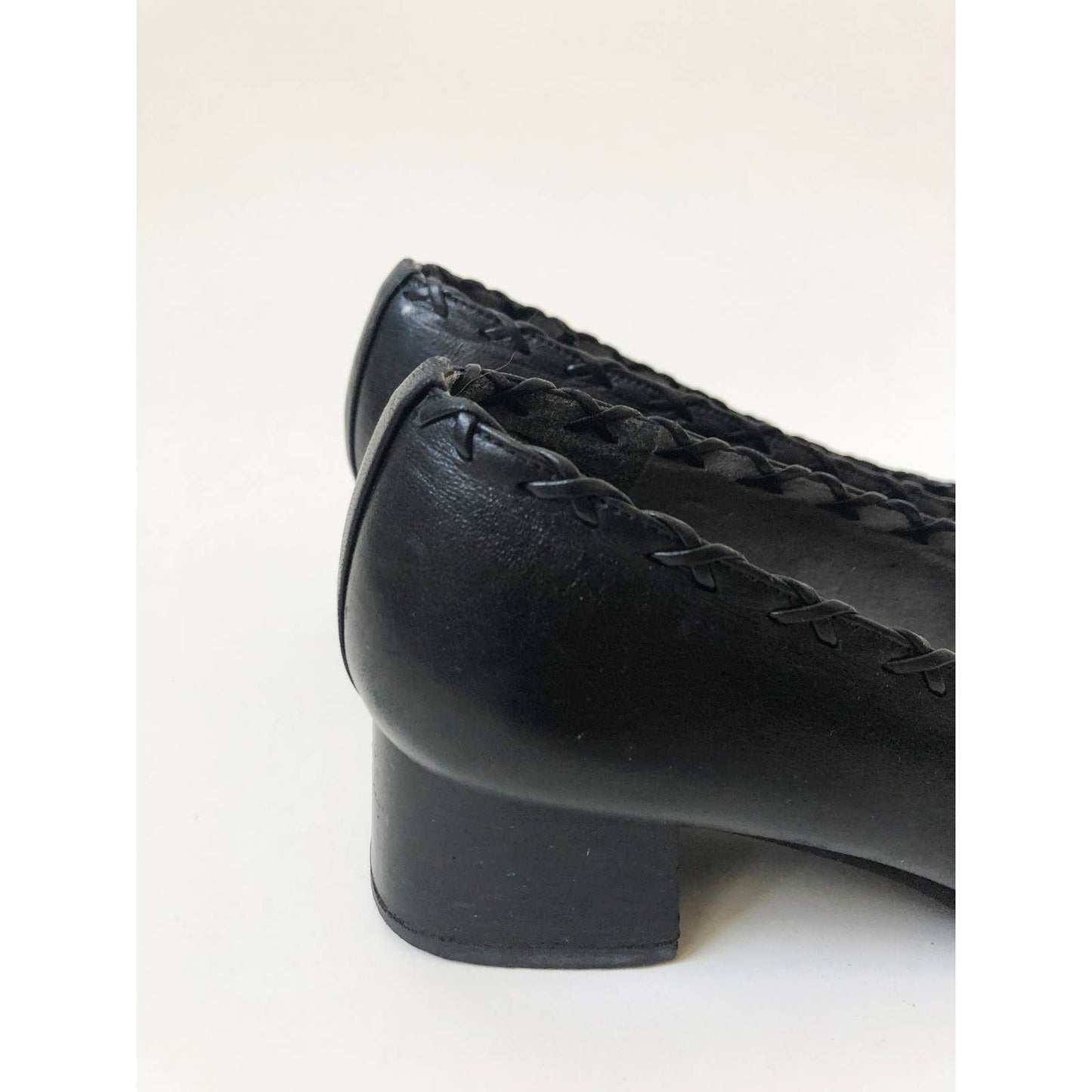Vintage Stuart Weitzman Womens 5 US
