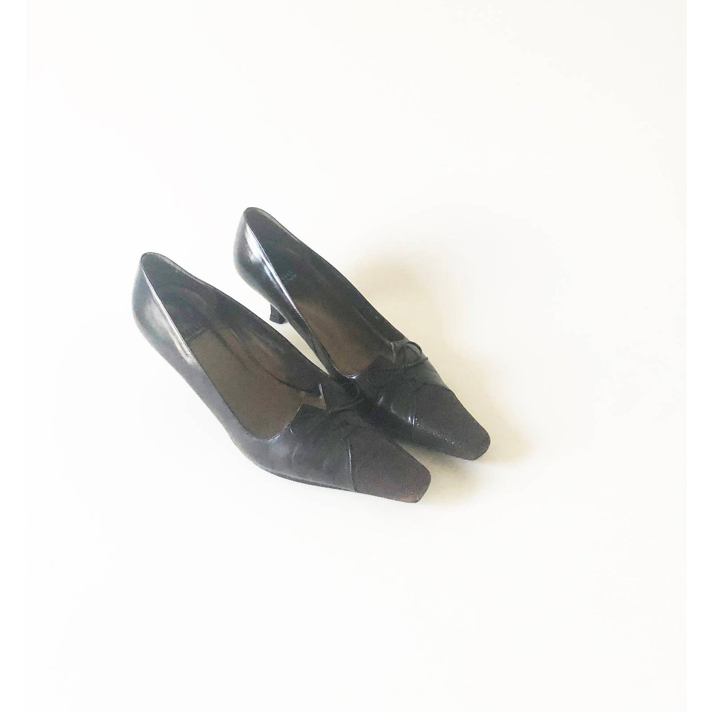 Vintage 90s Stuart Weitzman Pointed Toe Pumps Size 7.5