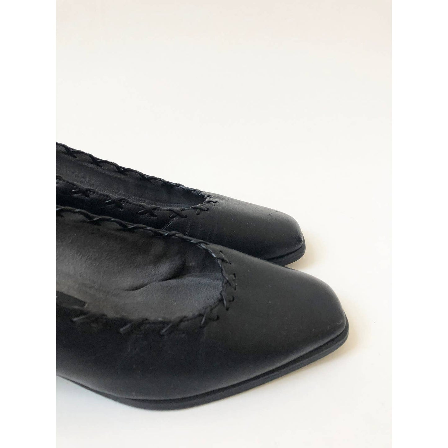 Vintage Stuart Weitzman Womens 5 US