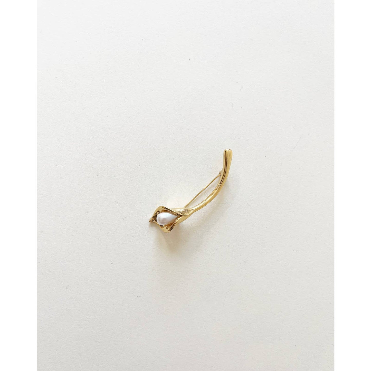 Vintage Gold Tiger Lilly Brooch with Pearl