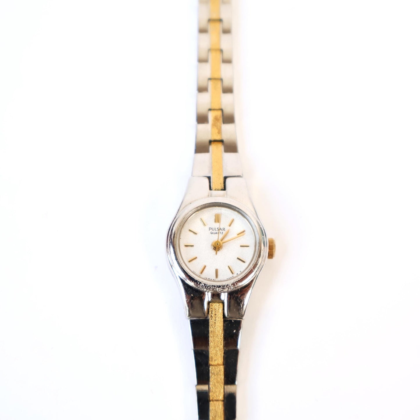 Vintage Two-Toned Watch with White Round Face | PULSAR