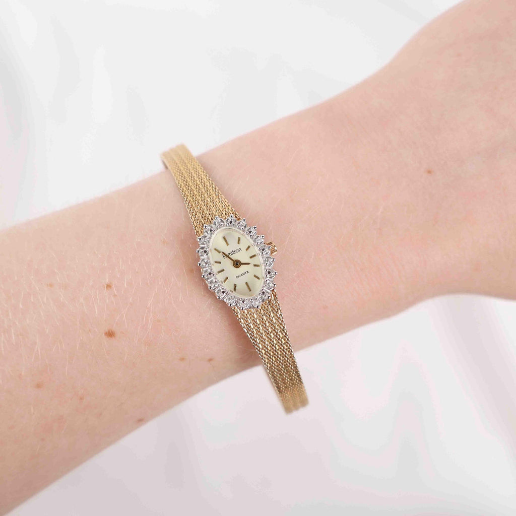 Vintage Armitron Diamond / Oval Face Watch – Gold Tone Bracelet (Working Battery)