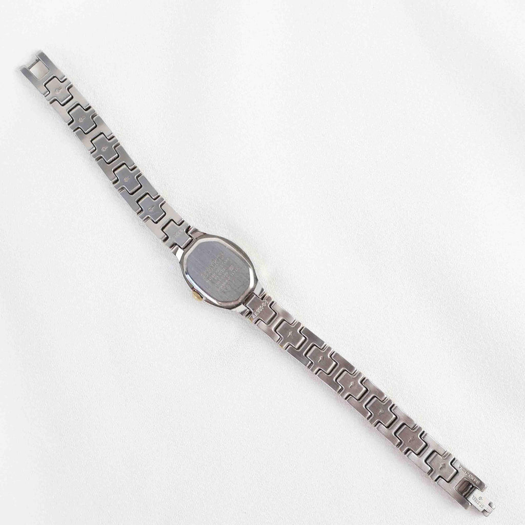 Vintage Two Tone Seiko with a Blue/ Black Face - (Working Battery)