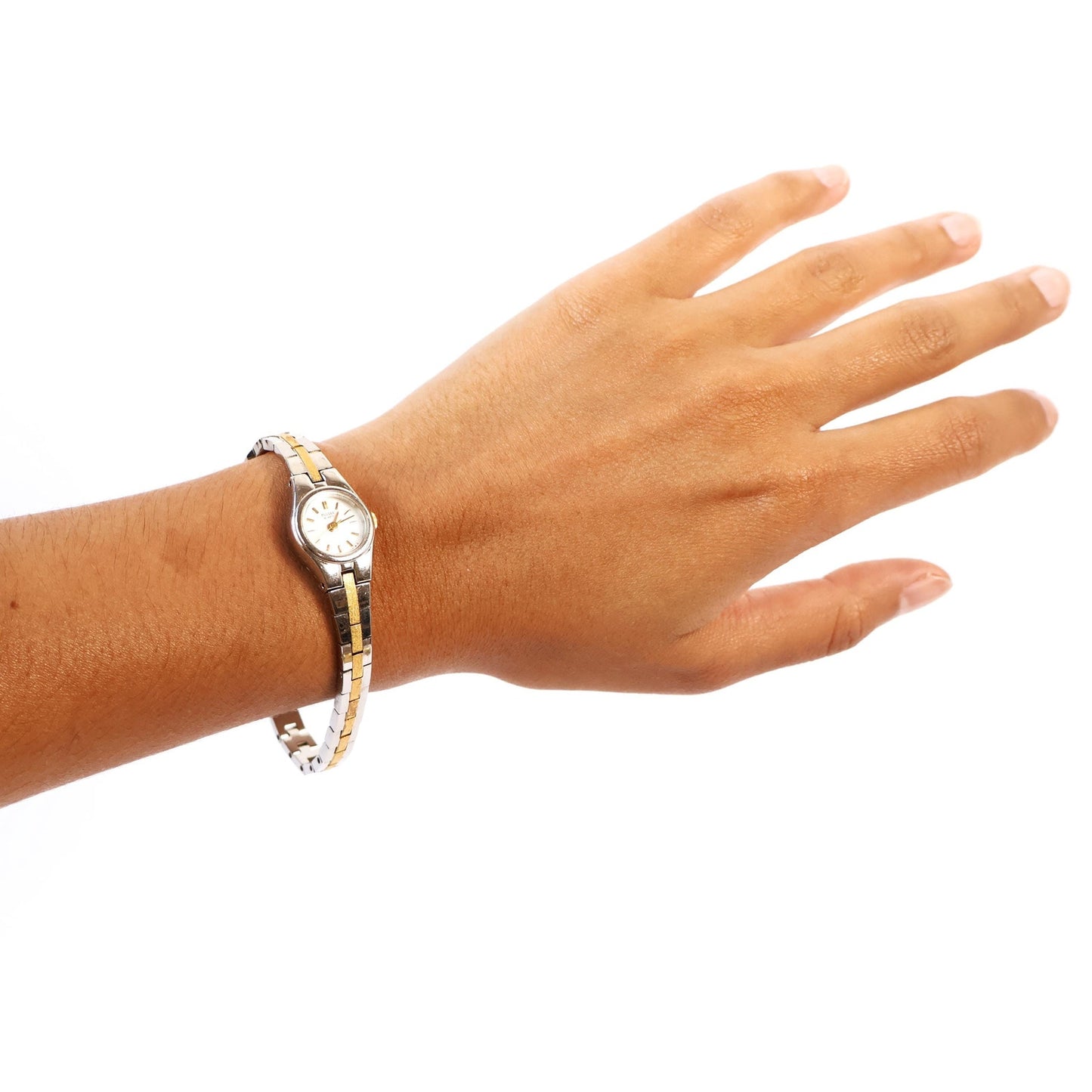 Vintage Two-Toned Watch with White Round Face | PULSAR