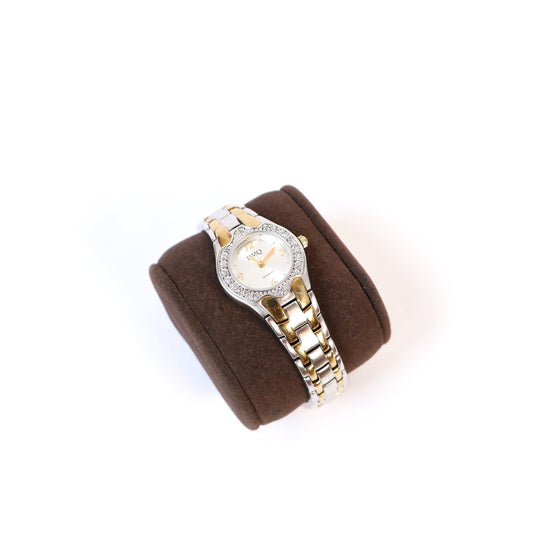 Vintage Two-Toned Watch with Metallic Round Face | DMQ