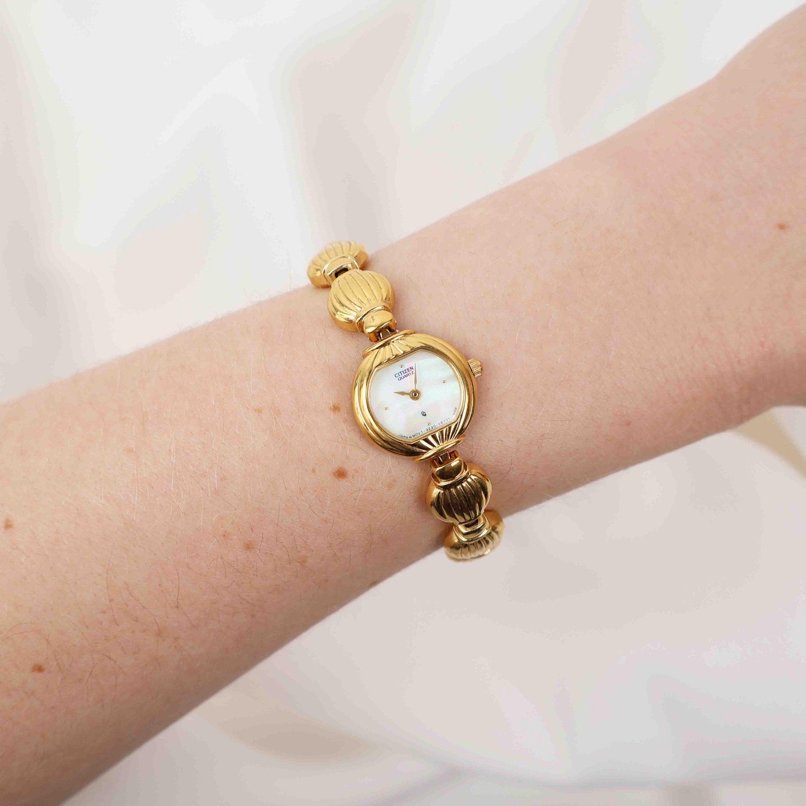Stunning Vintage Citizen Watch – Gold Tone Bracelet (Working Battery)