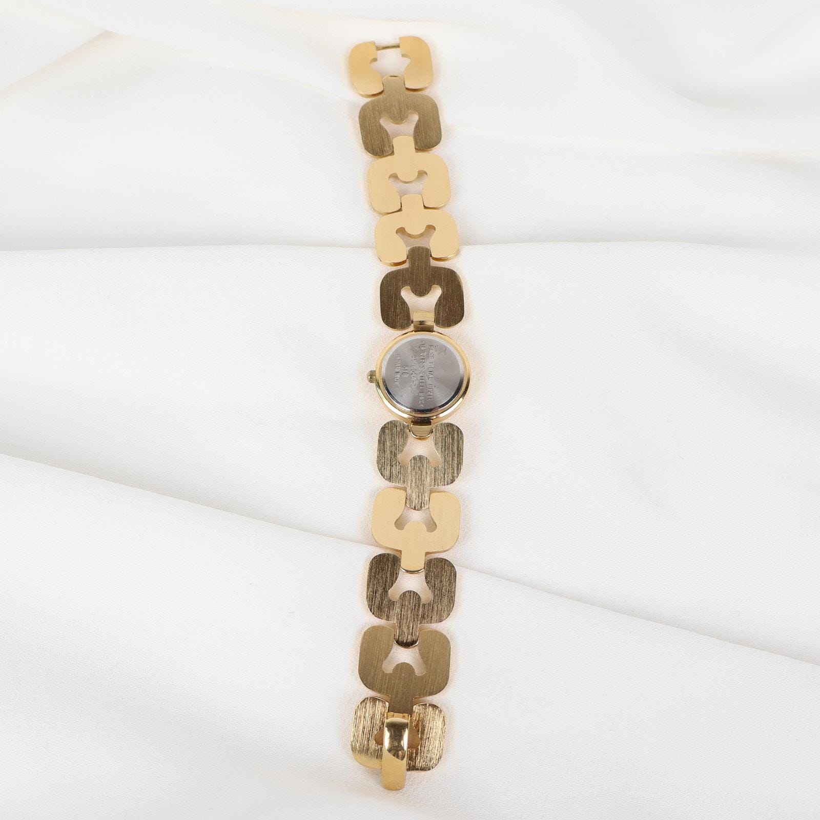 Vintage Sutton Round Face Watch – Gold Tone Bracelet (Working Battery)