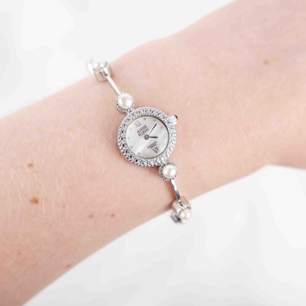 Vintage Anne Klein Round Face Watch – Silver Tone and Pearl Bracelet (Working Battery)
