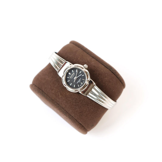 Vintage Silver Watch with Black Round Face | ACTIVA