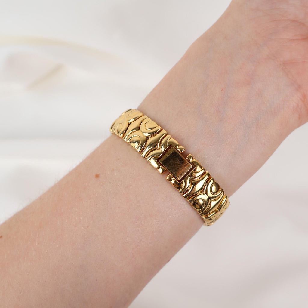 Vintage JF Black and Gold Watch