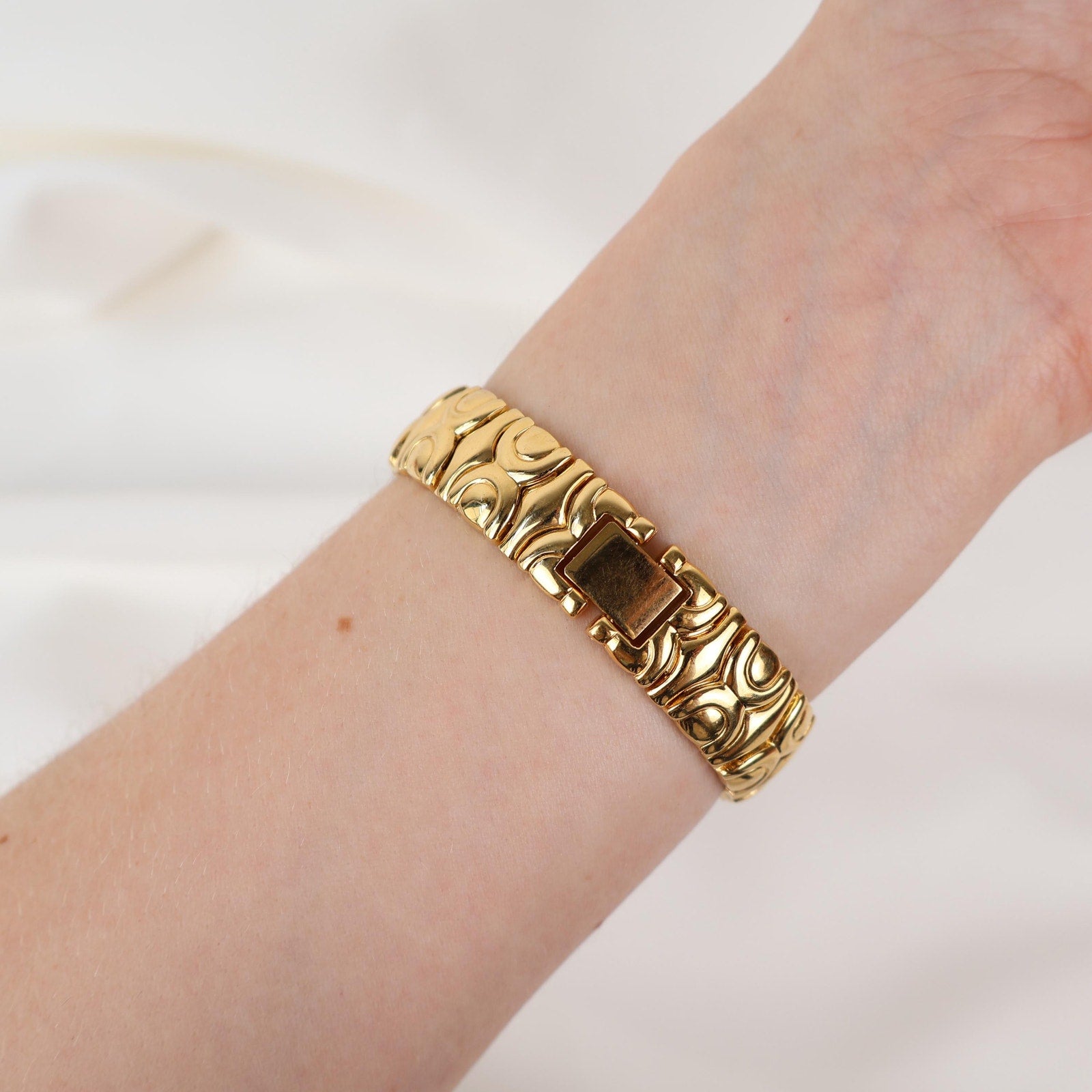 Vintage JF Black and Gold Watch