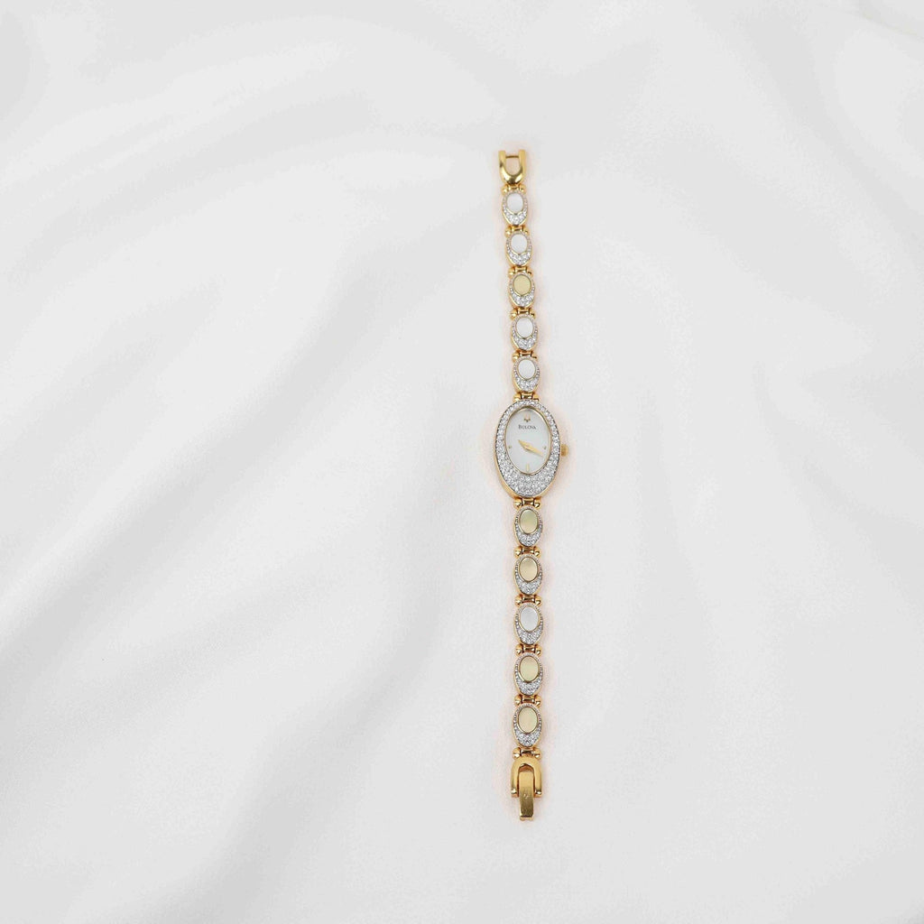 Stunning Vintage Bulova Watch – Gold Tone Bracelet (Working Battery)