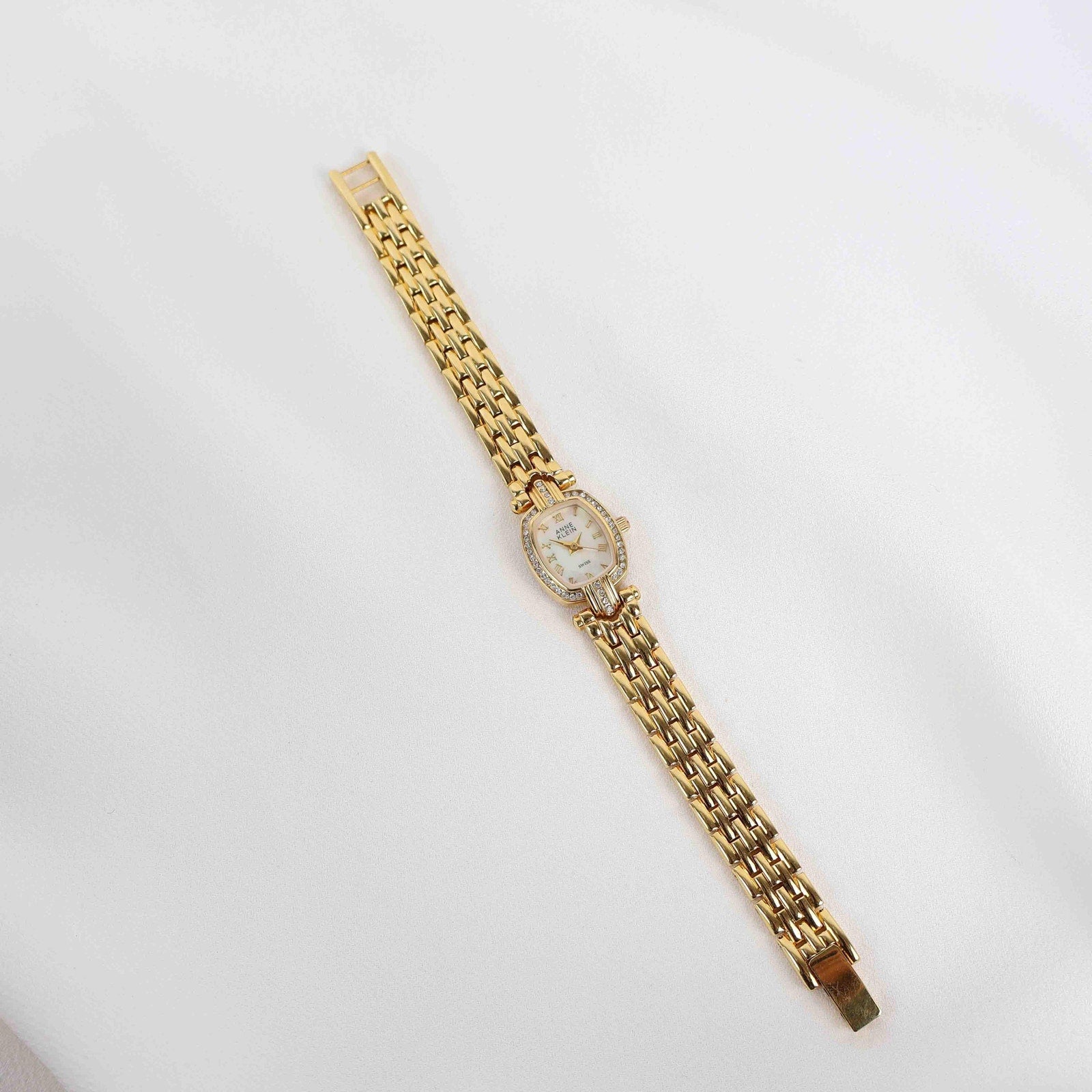 Vintage Anne Klein Oval Face Watch – Gold Tone Rope Style Bracelet (Working Battery)