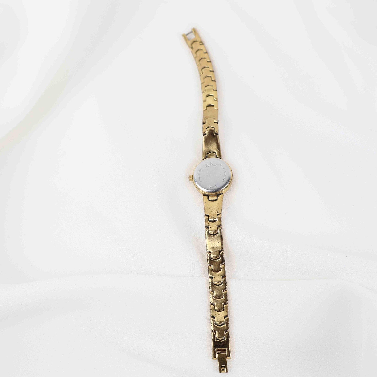 Vintage Bulova Black Face Watch – Gold Tone Bracelet (Working Battery)