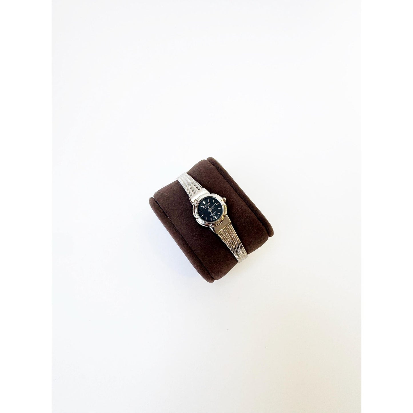 Vintage Silver Watch with Black Circular Scalloped Face l ACTIVA