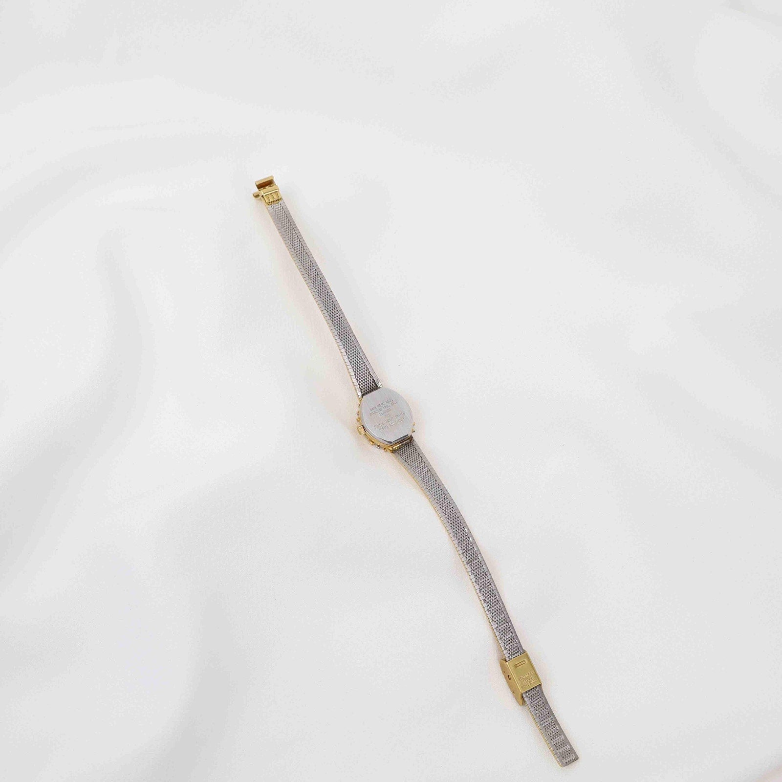 Vintage Armitron Oval Face Watch – Gold Tone Bracelet (Working Battery)