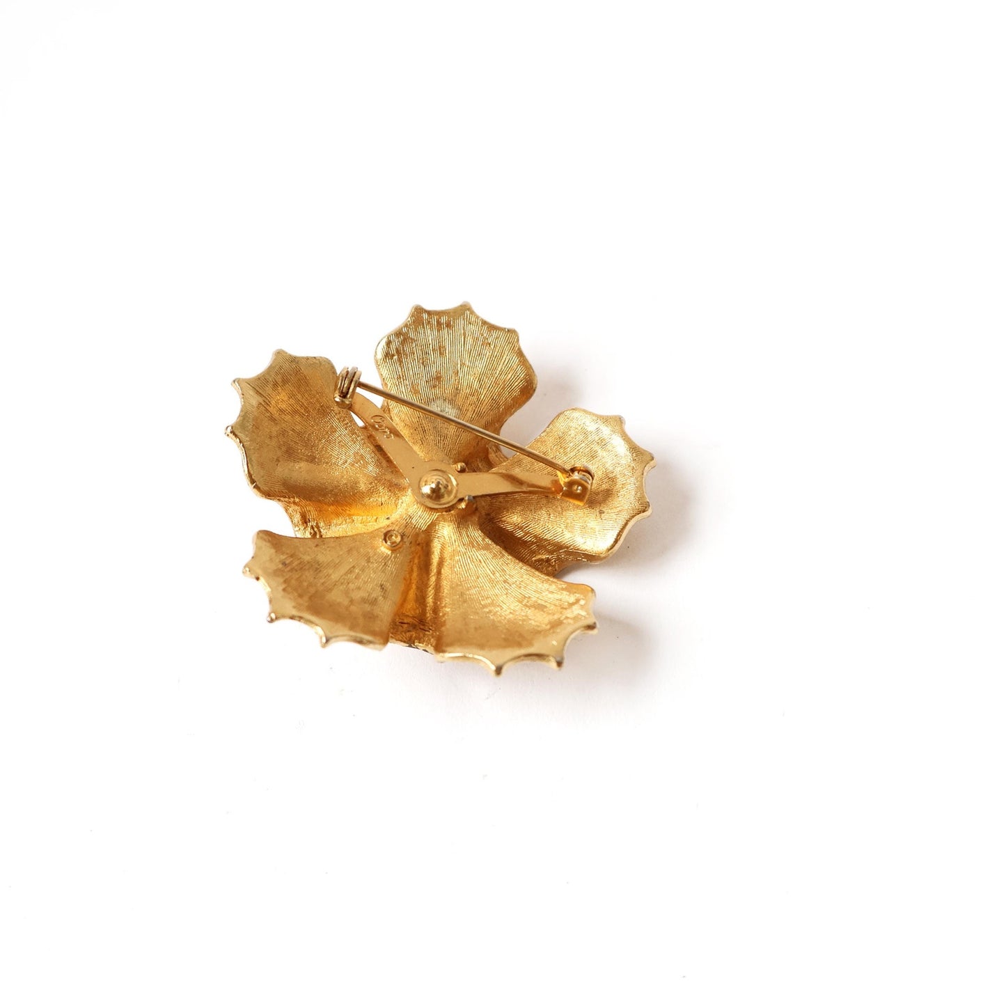 Vintage Gold Tone Flower Brooch