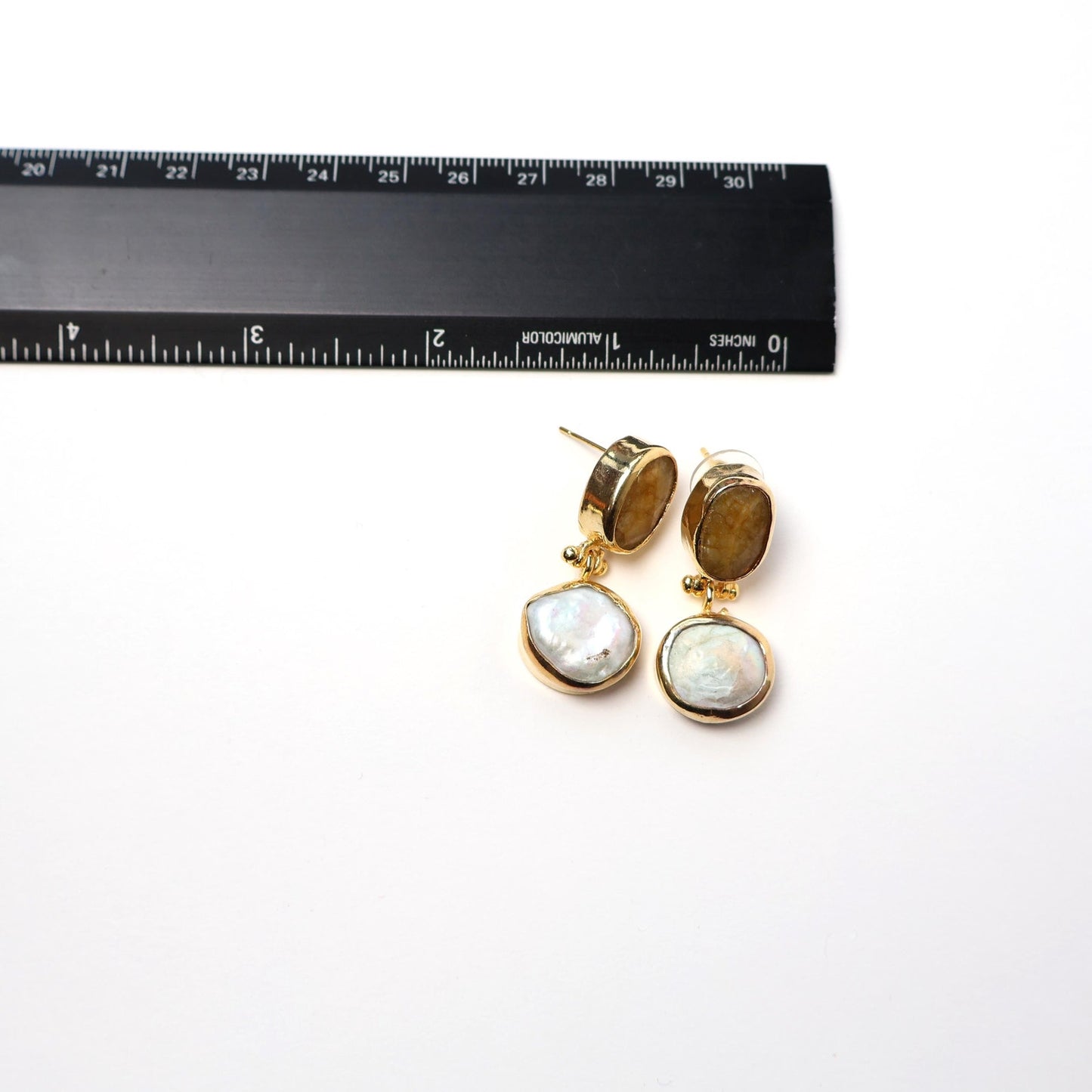 Eclectic Inventory Gold Toned Natural Stone Drop Earrings | Pearl and Smokey Yellow Agate Style
