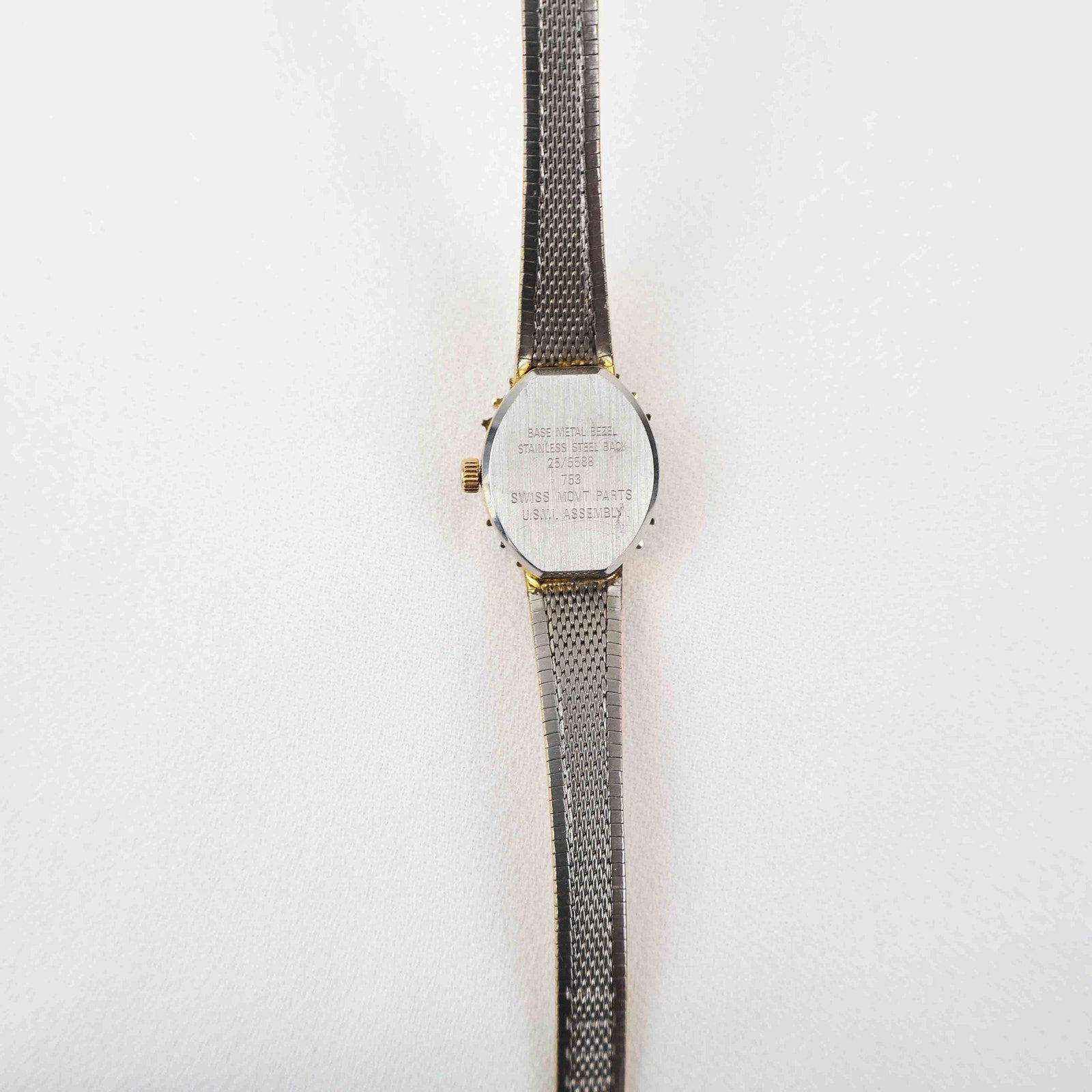 Vintage Armitron Oval Face Watch – Gold Tone Bracelet (Working Battery)