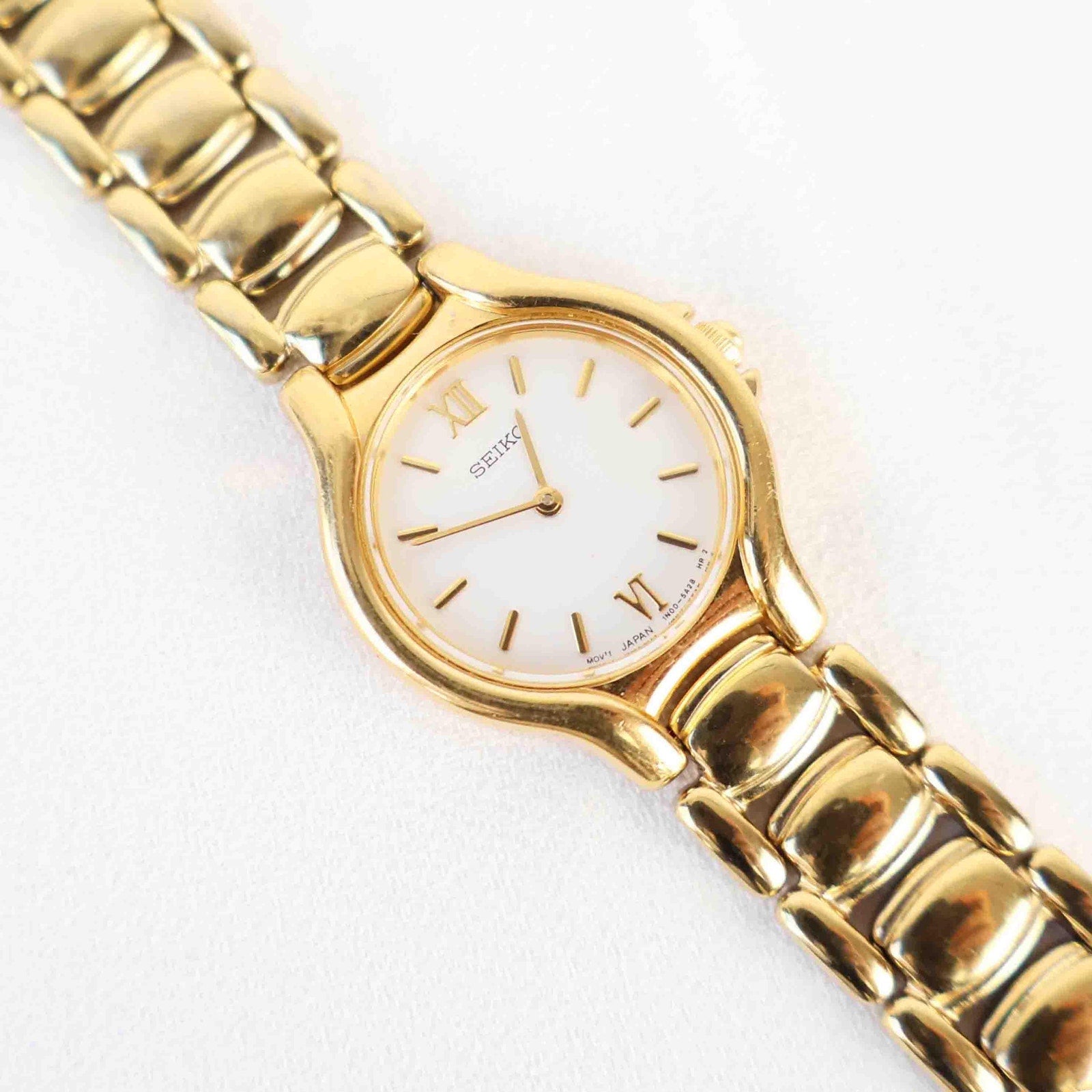 Vintage Seiko Round Face Watch – Gold Tone Bracelet (Working Battery)
