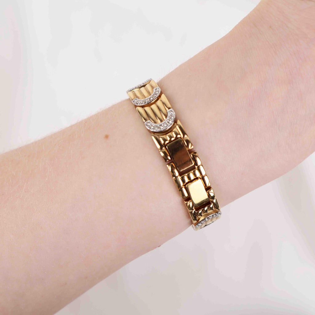 Vintage Armitron Oval Face Watch – Gold Tone Bracelet (Working Battery)