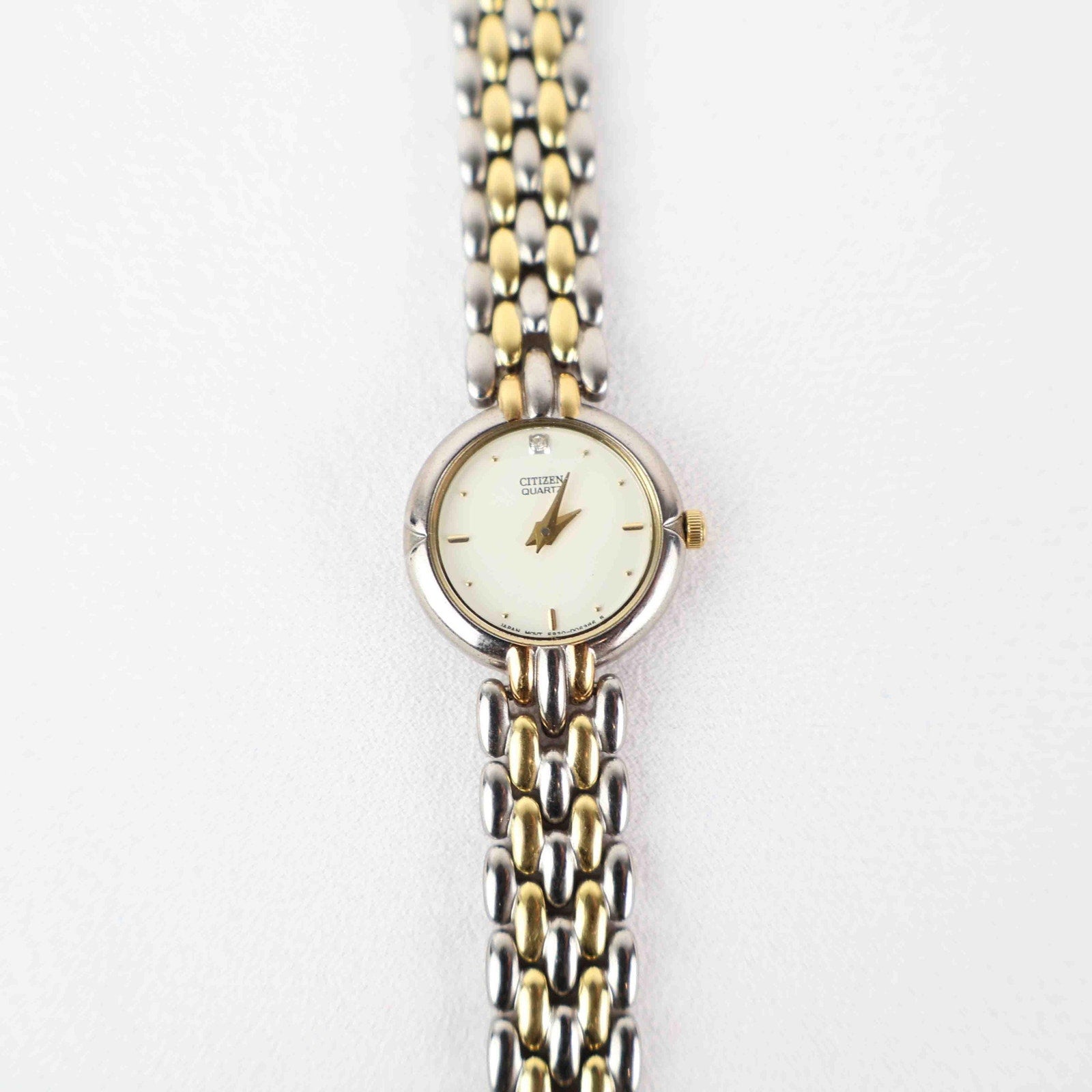 Vintage Citizen Round Face Watch – Two Tone Bracelet (Working Battery)