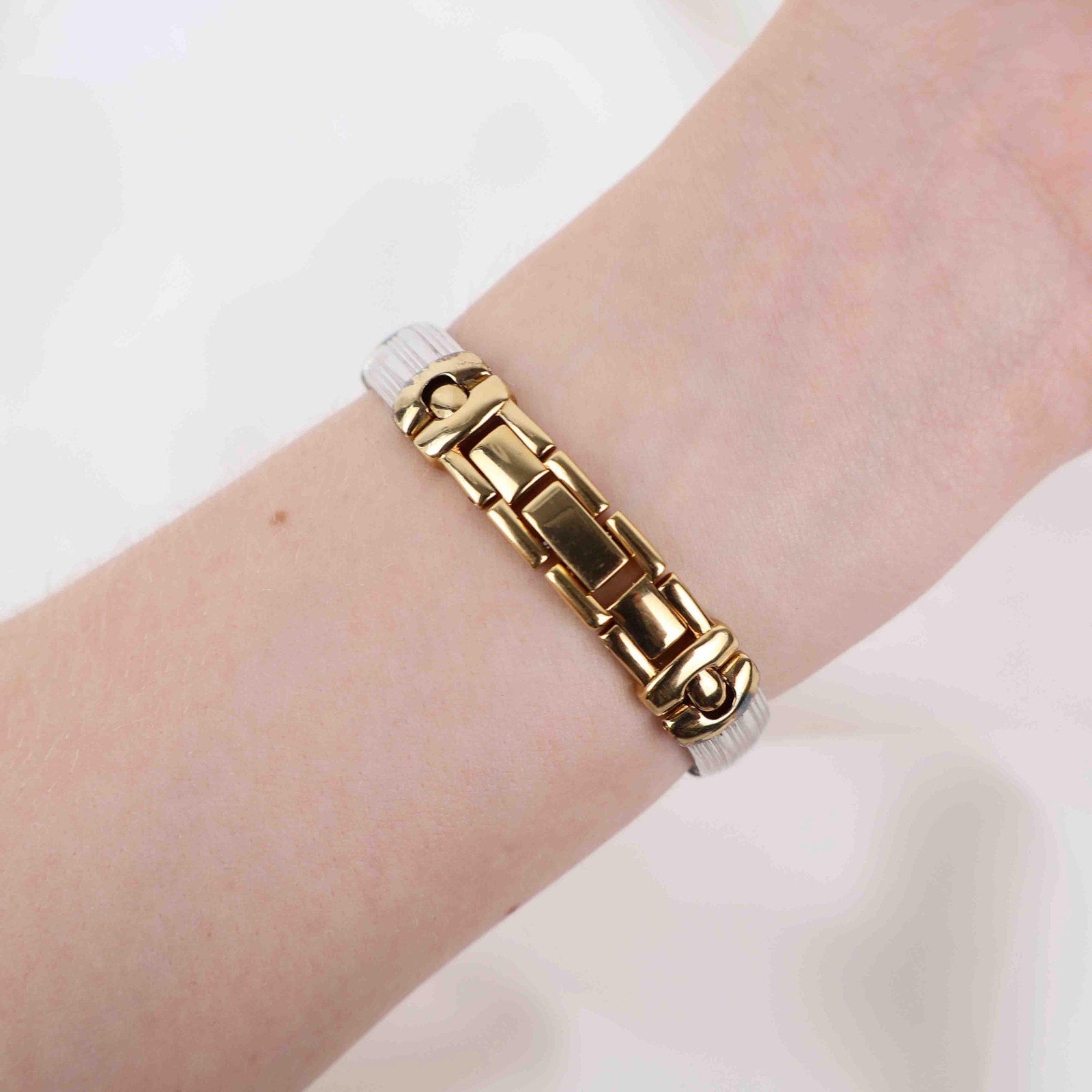 Vintage Anne Klein Round Face Watch – Two Tone Bracelet (Working Battery)