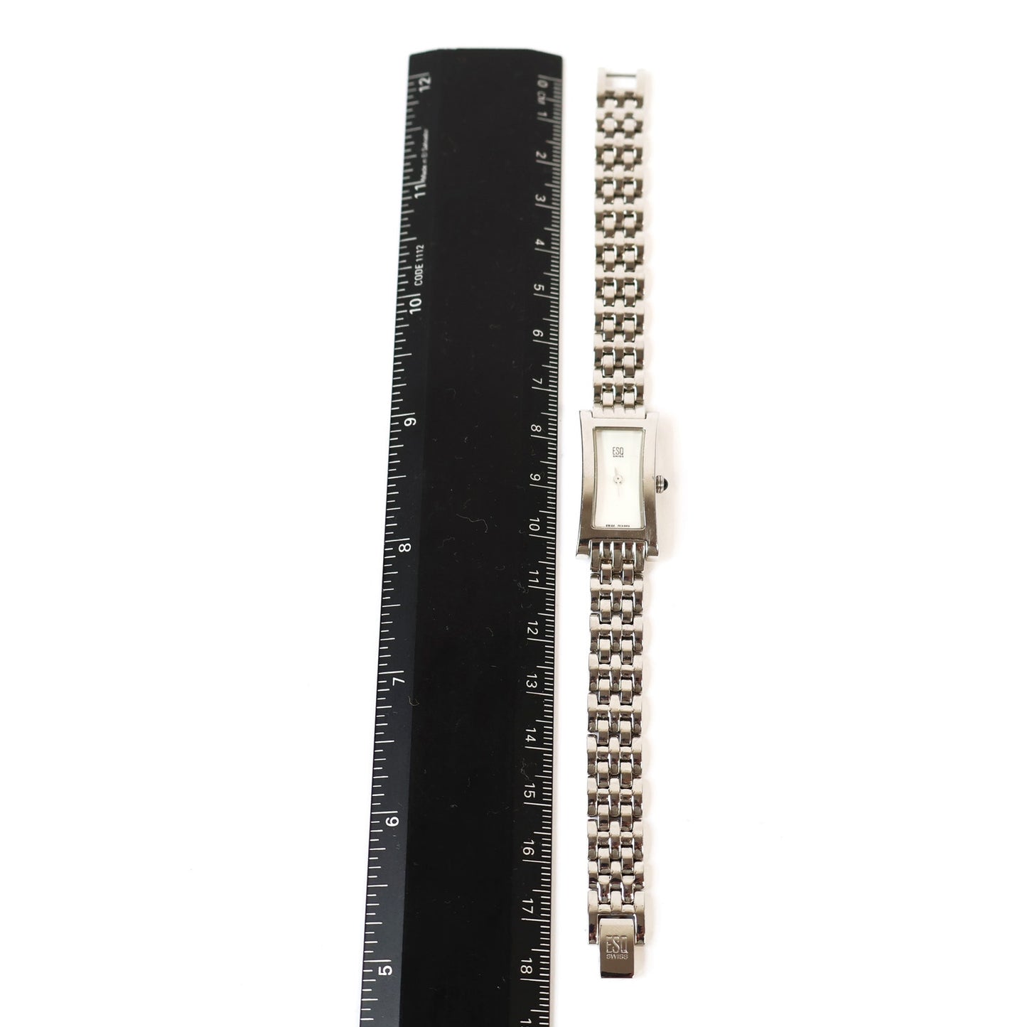 Vintage Silver Watch with Metallic Rectangle Face | ESO