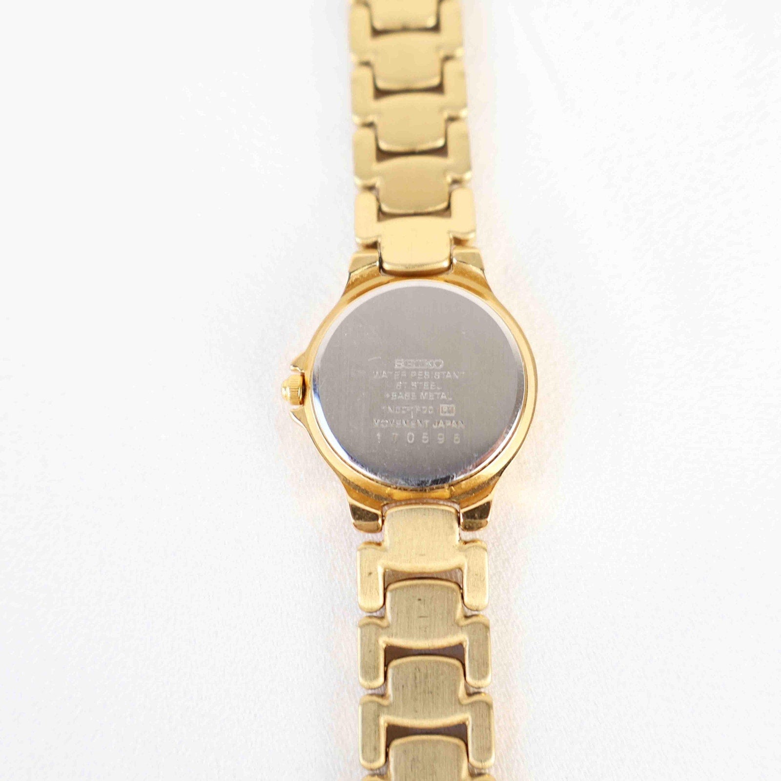 Vintage Seiko Round Face Watch – Gold Tone Bracelet (Working Battery)