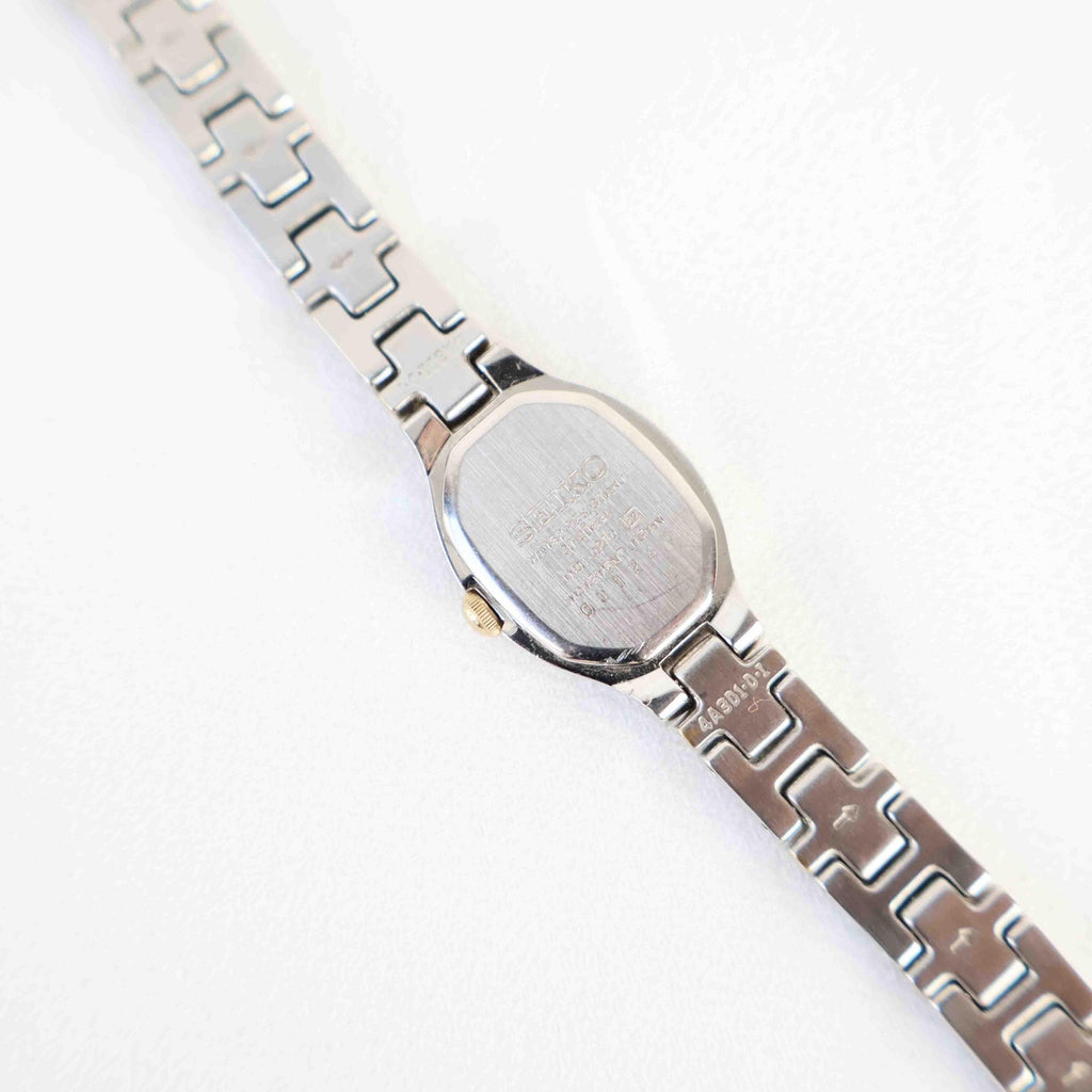 Vintage Two Tone Seiko with a Blue/ Black Face - (Working Battery)