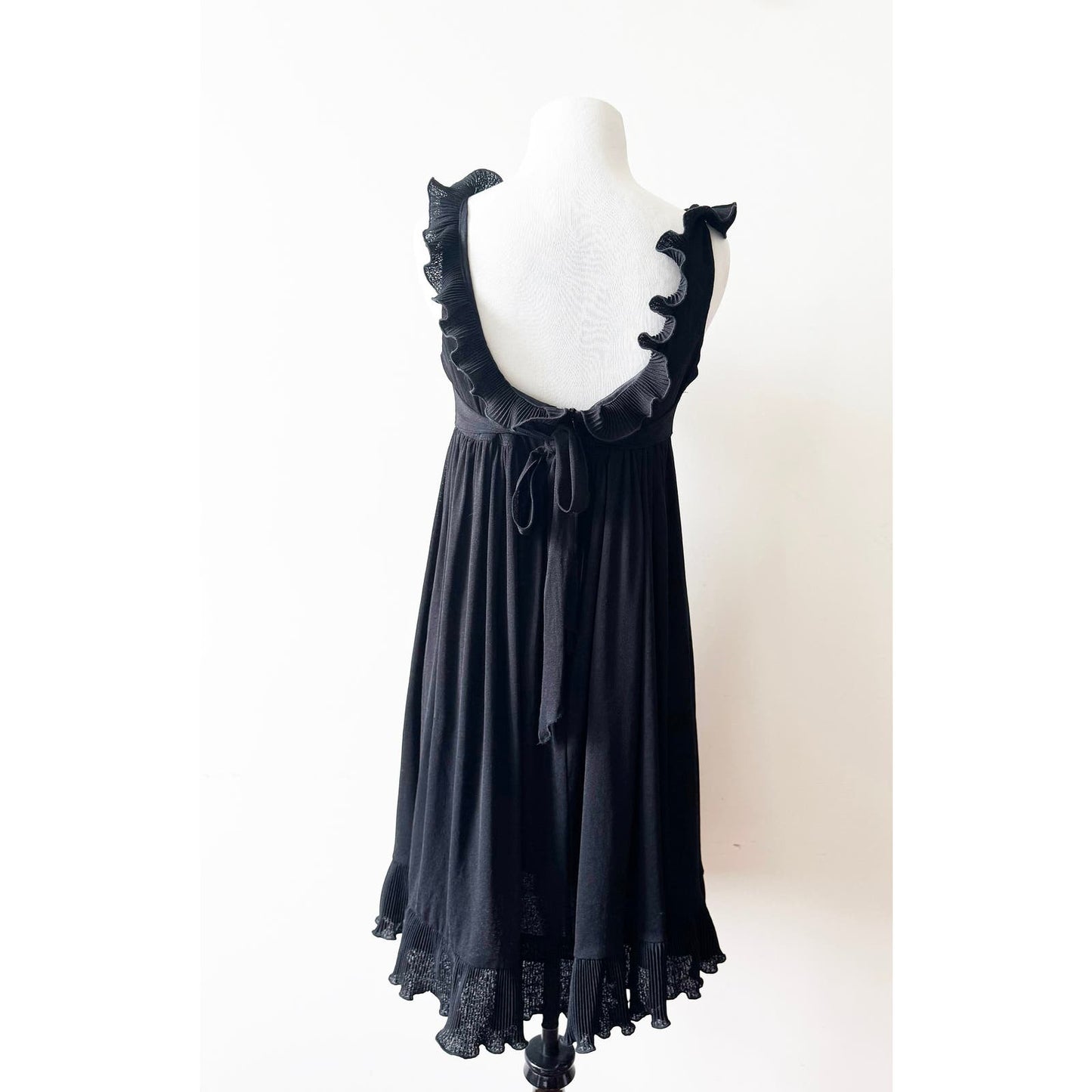 Y2k ANNA SUI Classic Black Dress with Ruffle Details | Size 6