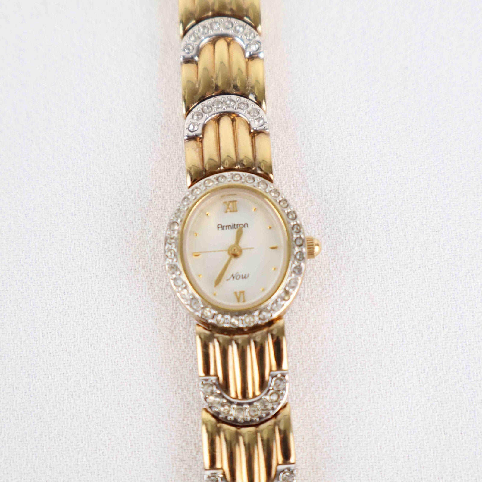 Vintage Armitron Oval Face Watch – Gold Tone Bracelet (Working Battery)