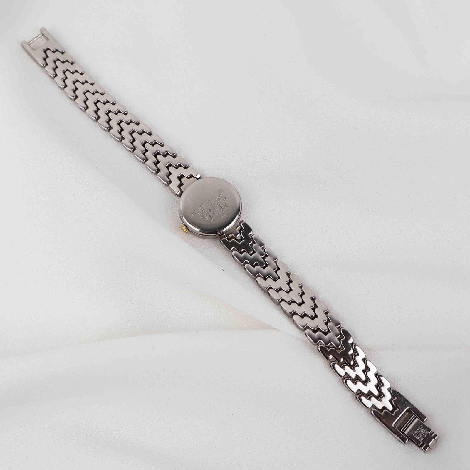 Vintage Citizen Round Face Watch – Two Tone Bracelet (Working Battery)