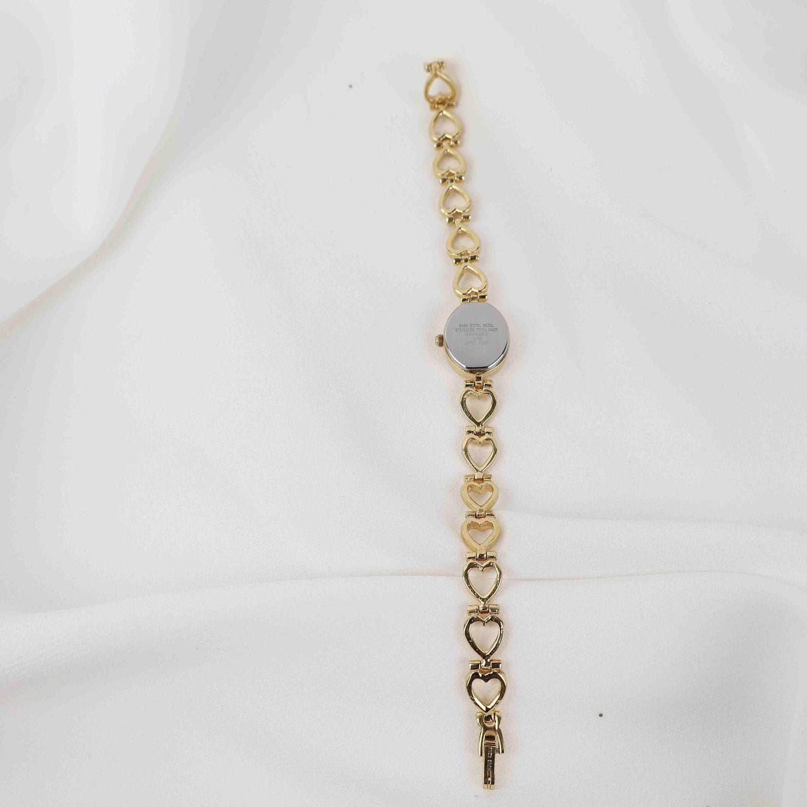 Vintage Armitron Oval Face Watch – Gold Tone Heart Bracelet (Working Battery)