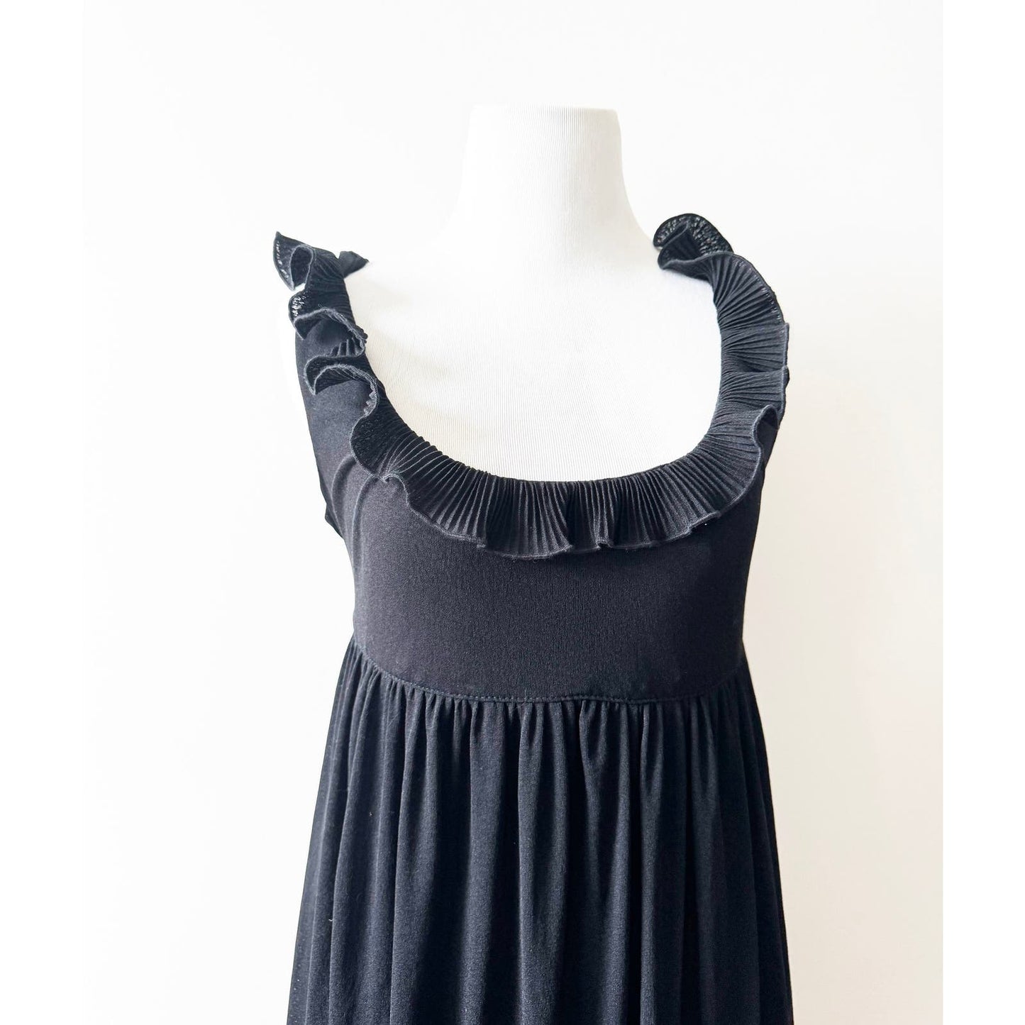 Y2k ANNA SUI Classic Black Dress with Ruffle Details | Size 6