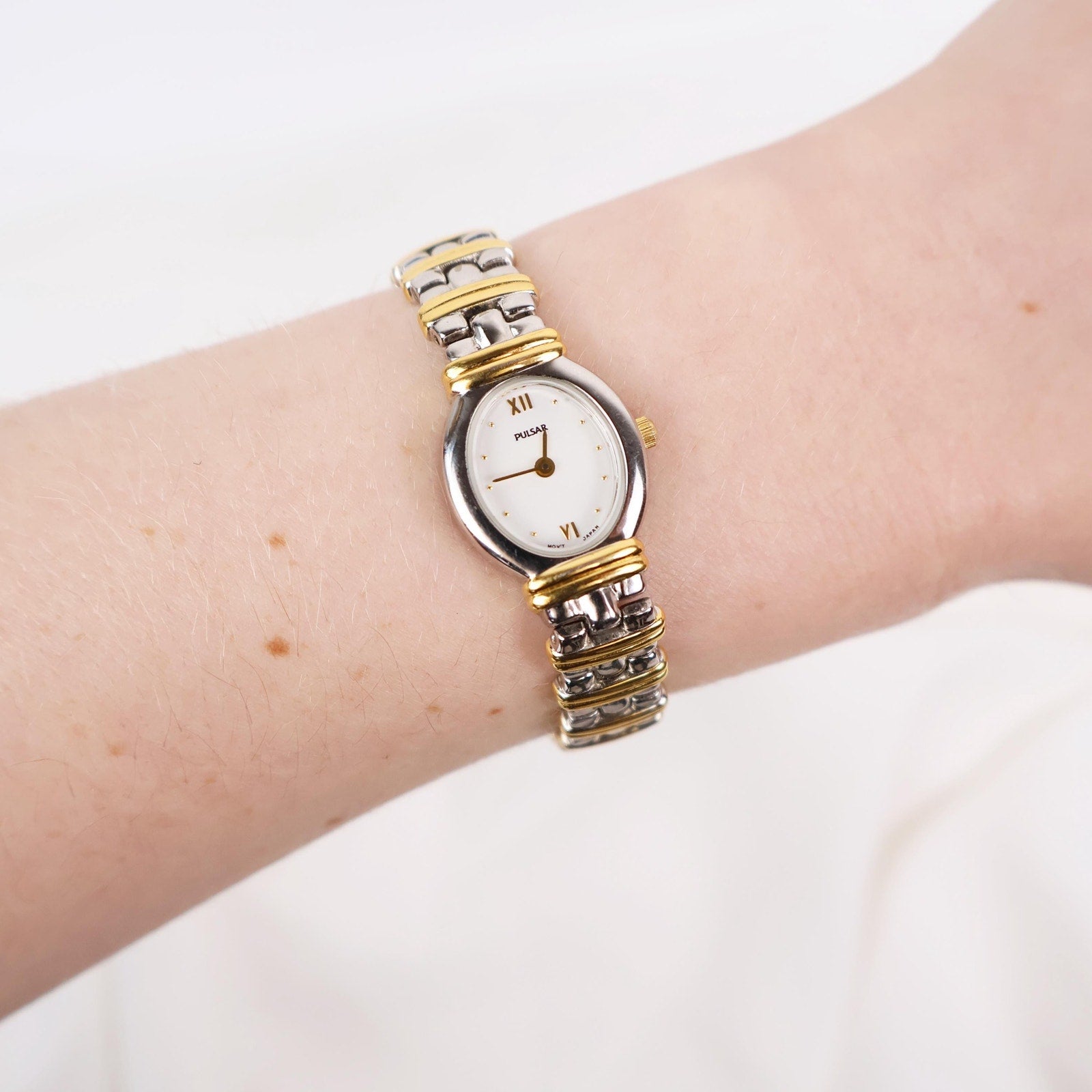 Stunning Two Tone Vintage Pulsar Watch with Oval Face