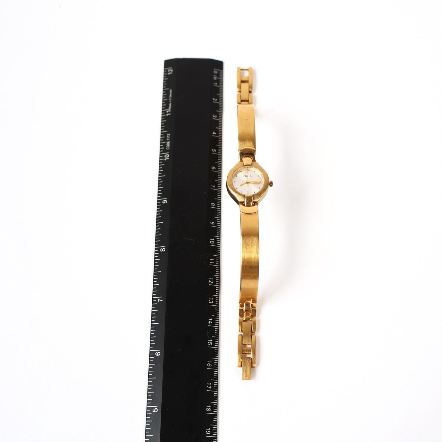 Vintage Gold Watch with Gold Round Face | FOLIO