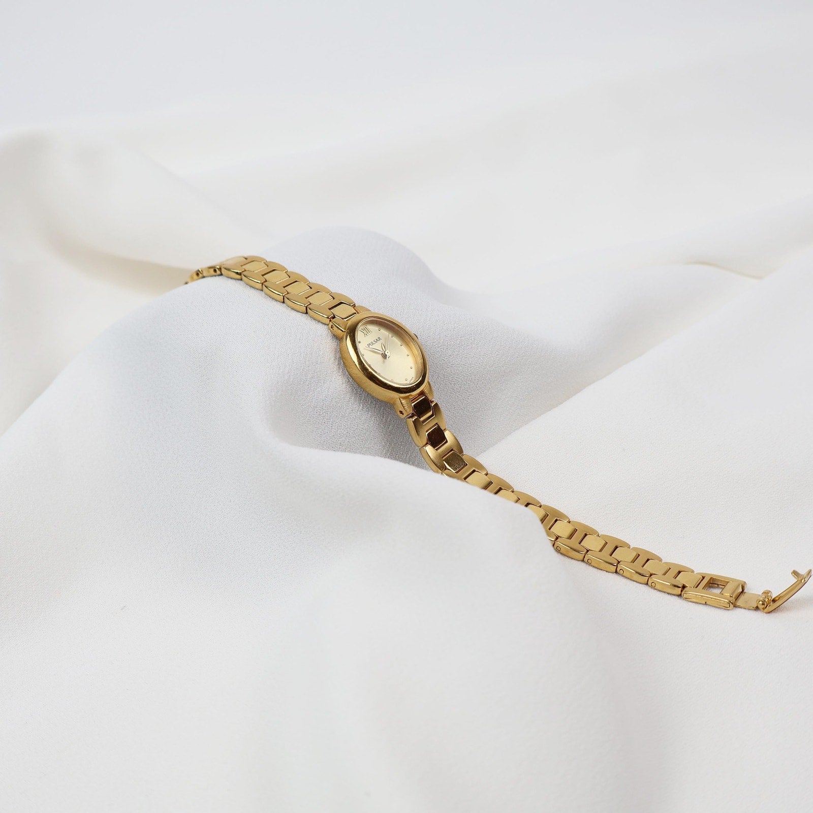 Vintage Gold Tone Pulsar Watch