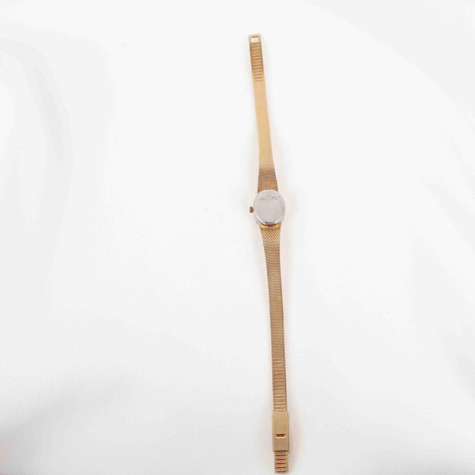 Vintage Armitron Diamond / Oval Face Watch – Gold Tone Bracelet (Working Battery)
