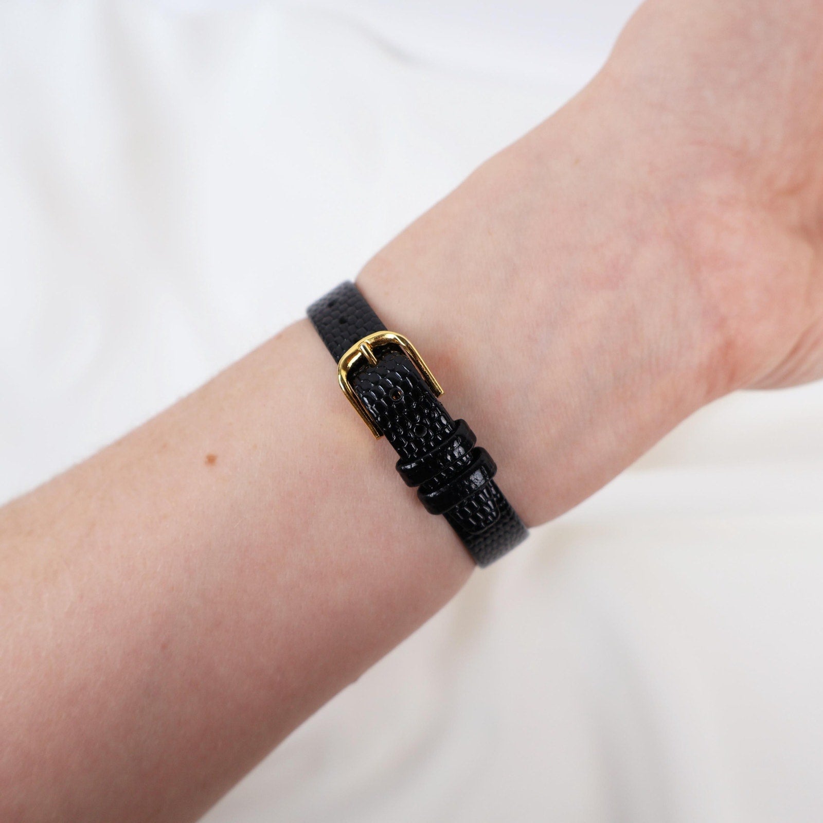 Vintage Leather Strap Guess Watch