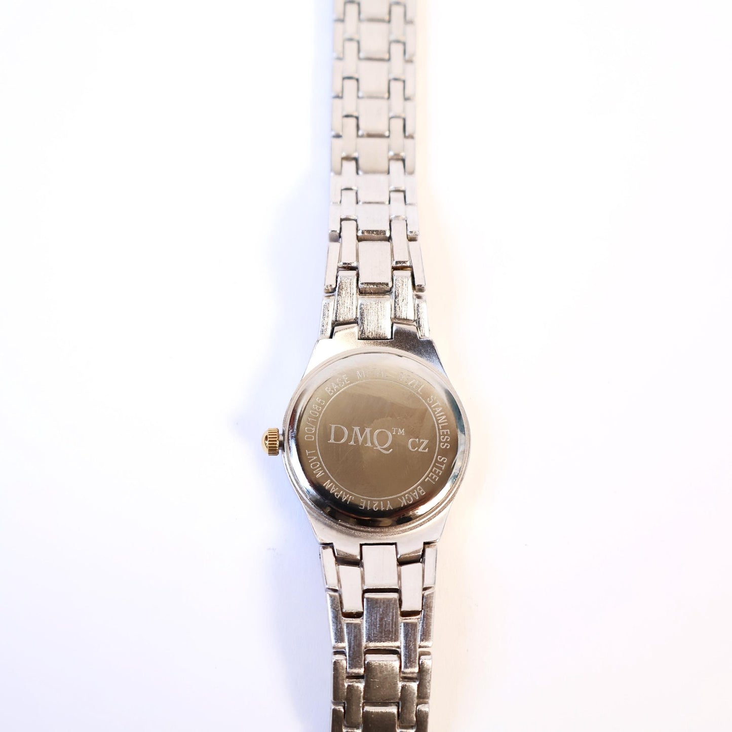 Vintage Two-Toned Watch with Metallic Round Face | DMQ