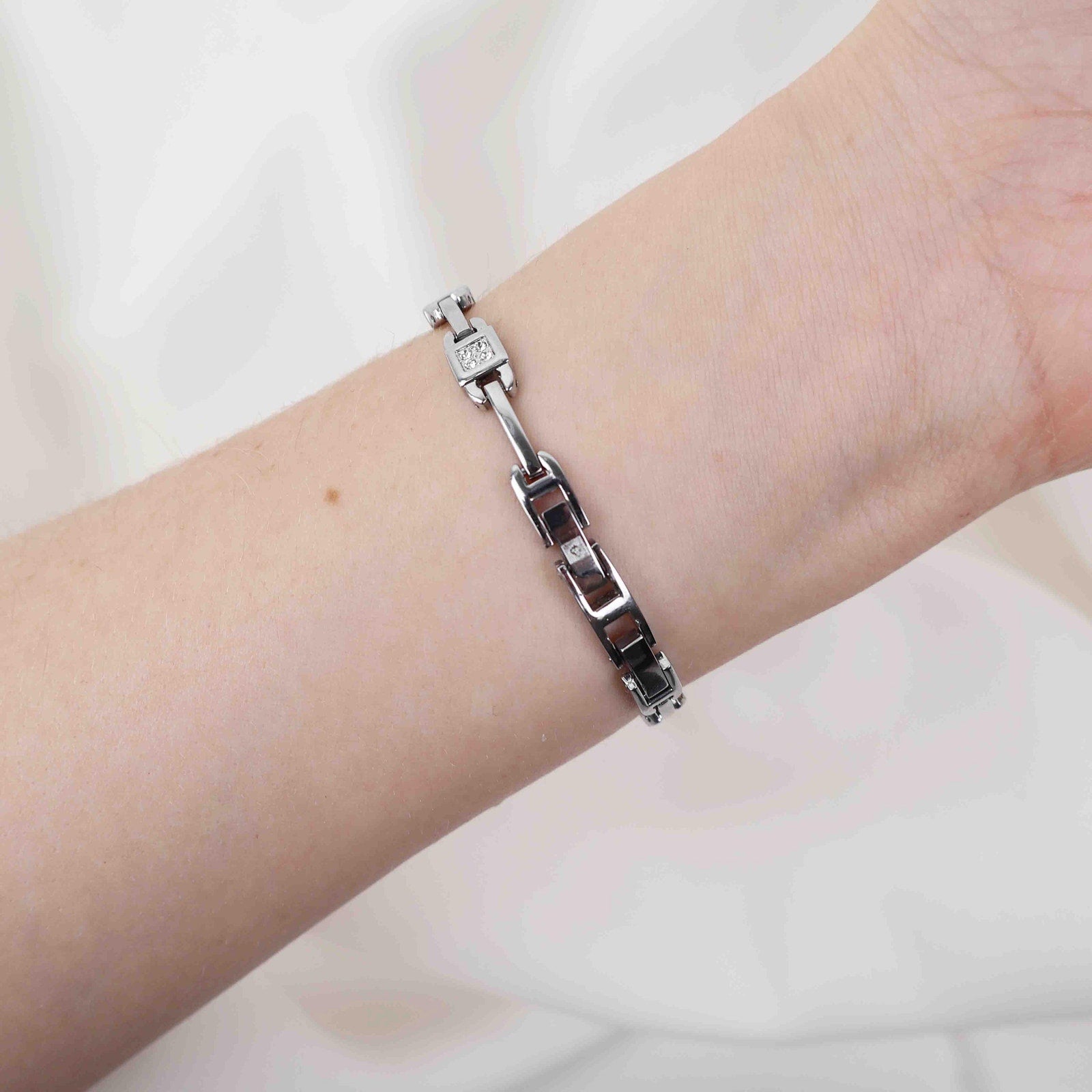 Vintage Anne Klein Square Face Watch – Silver Tone Bracelet (Working Battery)