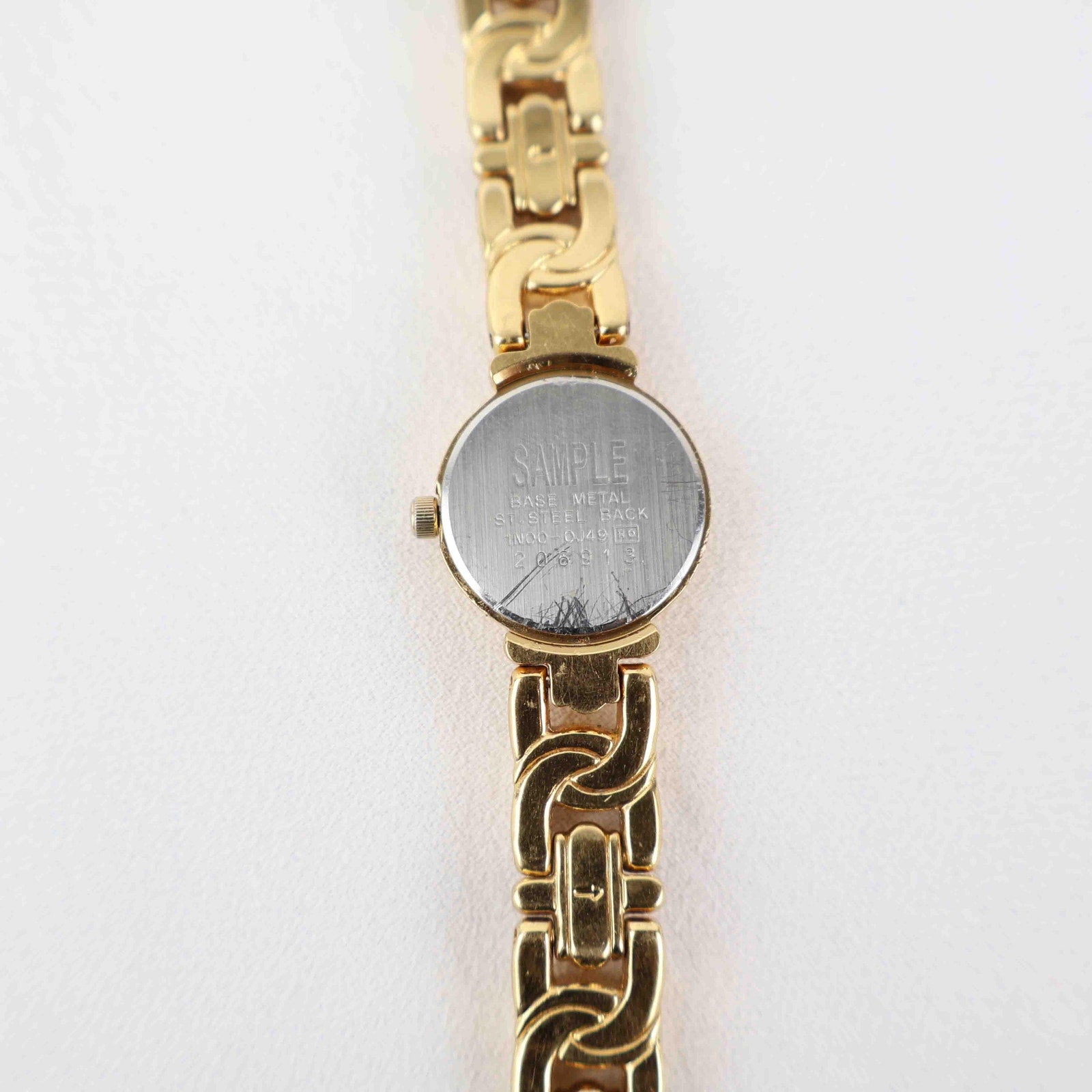 Vintage Seiko Round Face Watch – Gold Tone Rope Style Bracelet (Working Battery)