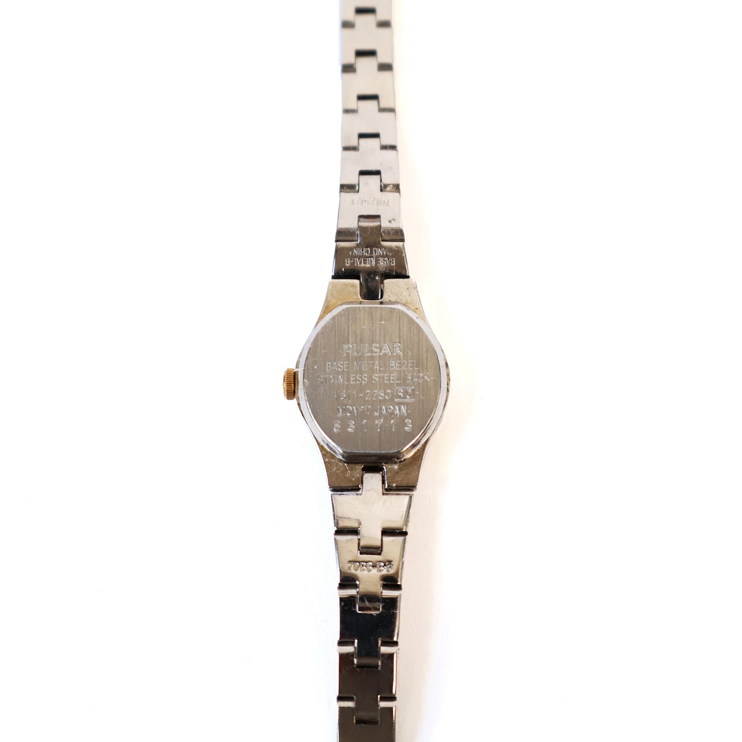Vintage Two-Toned Watch with White Round Face | PULSAR