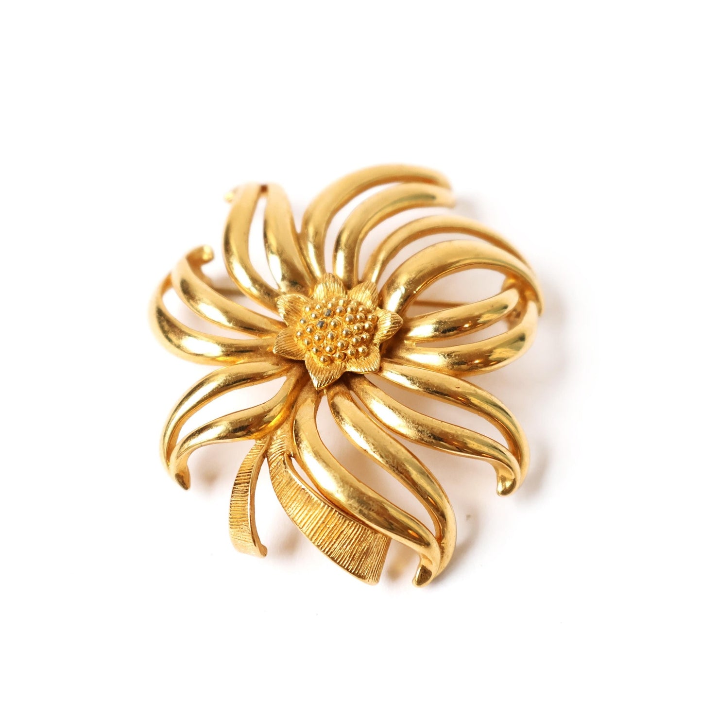 Vintage Gold Tone Flower Brooch